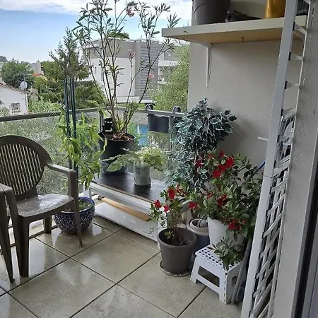 T2 42 M2 Private Parking Apartman *